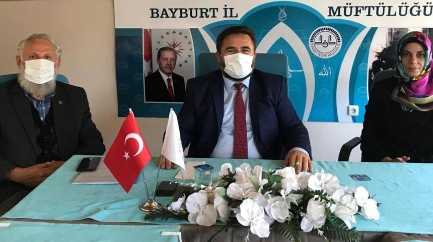 Bayburt M&uuml;ft&uuml;s&uuml; Başoğlu basın mensuplarıyla biraraya geldi