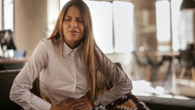 Divertiküler hastalık belirtilerine dikkat! Karın bölgesinde şiddetli ağrı varsa...