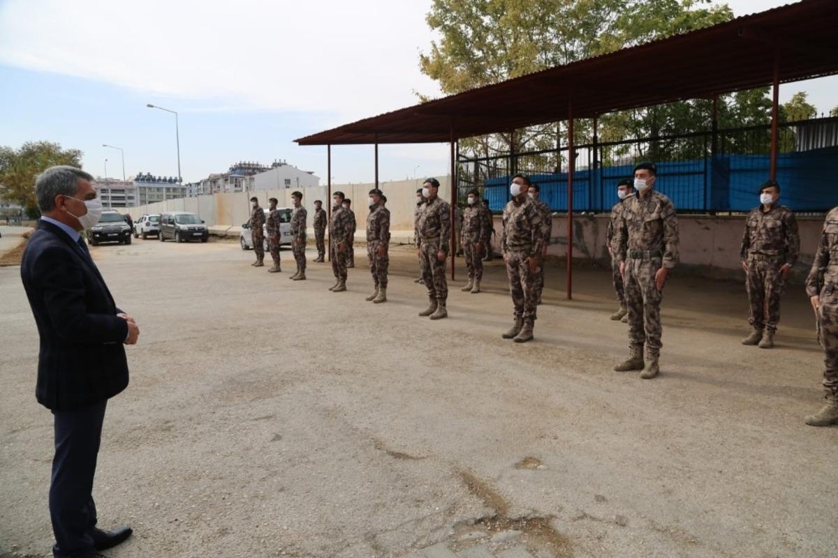 Tunceli&rsquo;den P&Ouml;H&rsquo;ler  dualarla Suriye&rsquo;ye uğurlandı