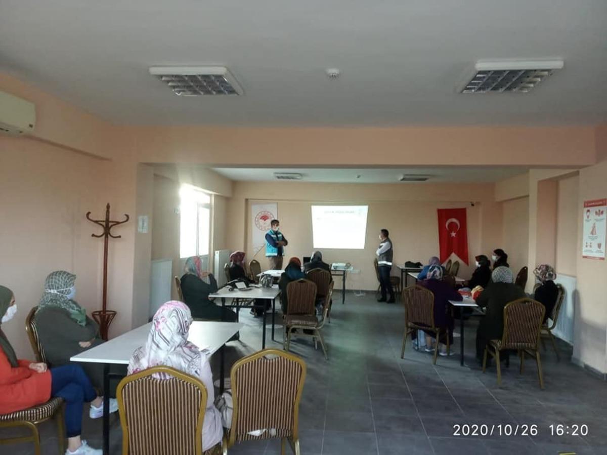 Aslanapa&rsquo;da &rsquo;S&uuml;t Sığırı Yetiştiriciliği Kursu&rsquo; a&ccedil;ıldı