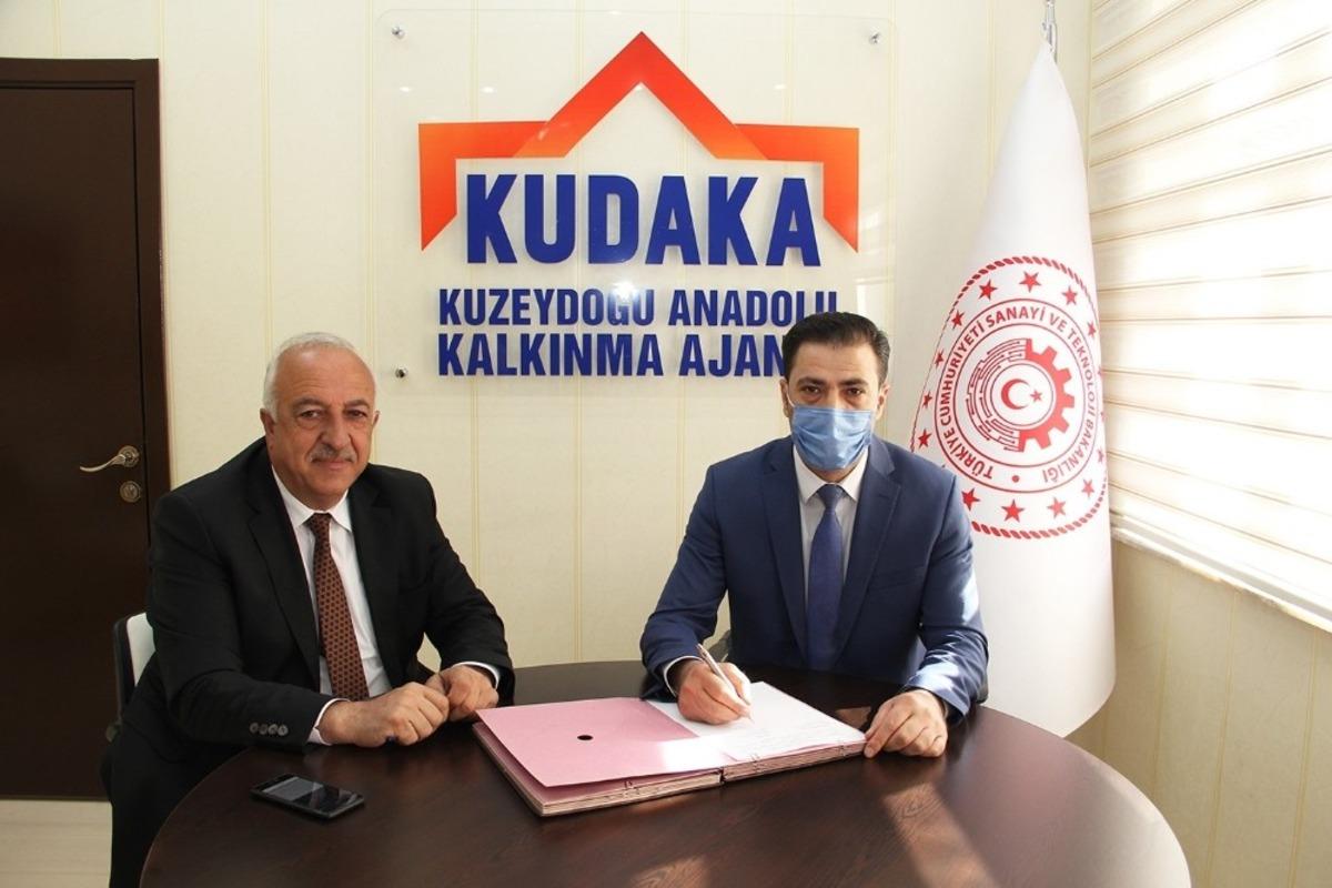 &Uuml;z&uuml;ml&uuml; Sebze ve Meyve Kurutma tesisinin protokol&uuml; imzalandı