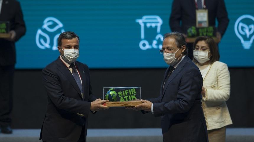 Başkan Kocaispir&rsquo;e proje &ouml;d&uuml;l&uuml;