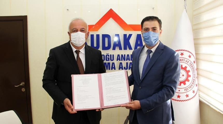 &Uuml;z&uuml;ml&uuml; Sebze ve Meyve Kurutma Tesisinin protokol&uuml; imzalandı