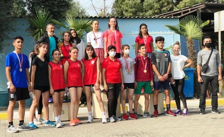 Yunusemreli atletler Cumhuriyet Kupasında madalyaları topladı G5