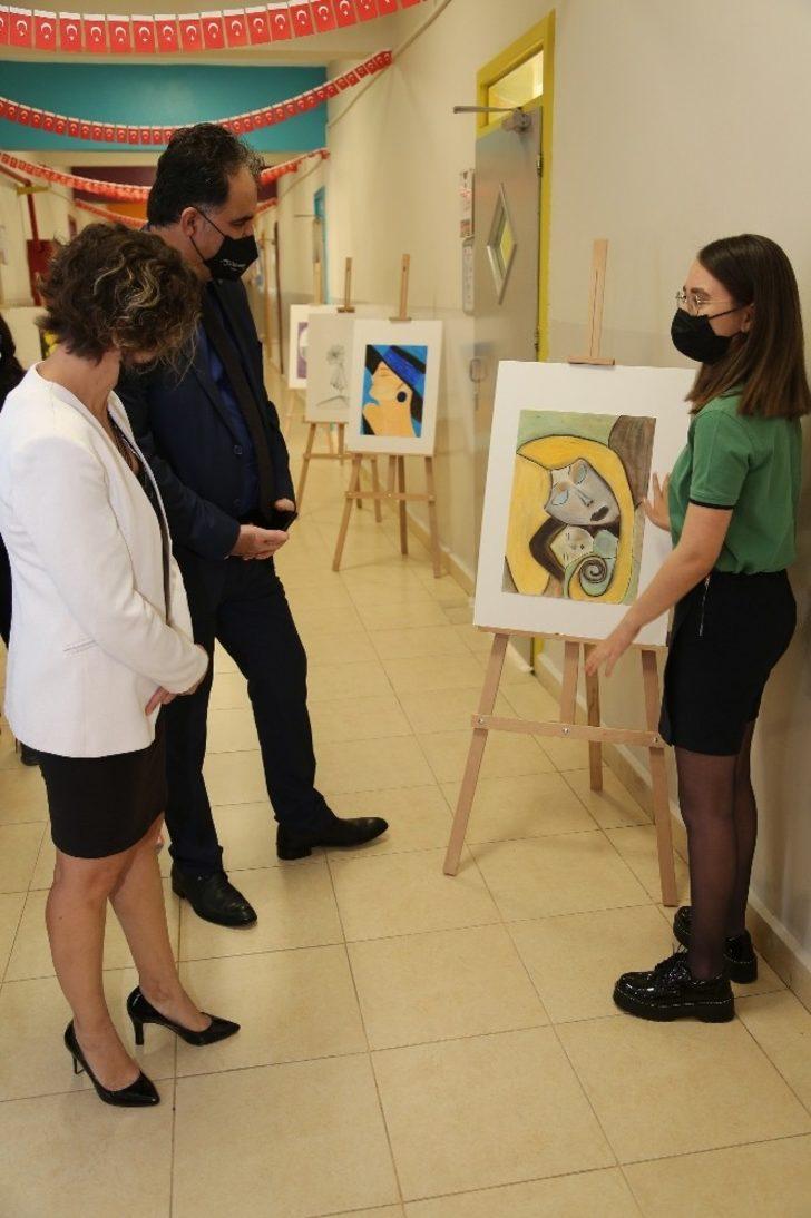 GKV’li Ece Koçak açtığı sergiyi Atatürk’e armağan etti G5