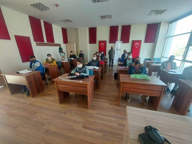 Van Büyükşehir Belediyesinden öğrencilere etüt hizmeti G2