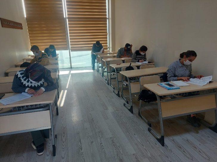 Van Büyükşehir Belediyesinden öğrencilere etüt hizmeti G3