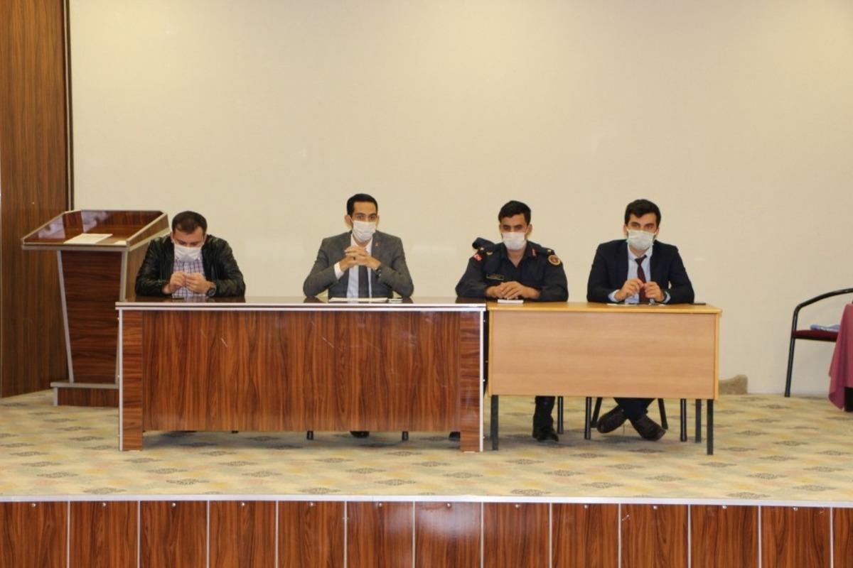 Kaymakam Soyu&rsquo;dan muhtarlar ile Korana vir&uuml;s toplantısı