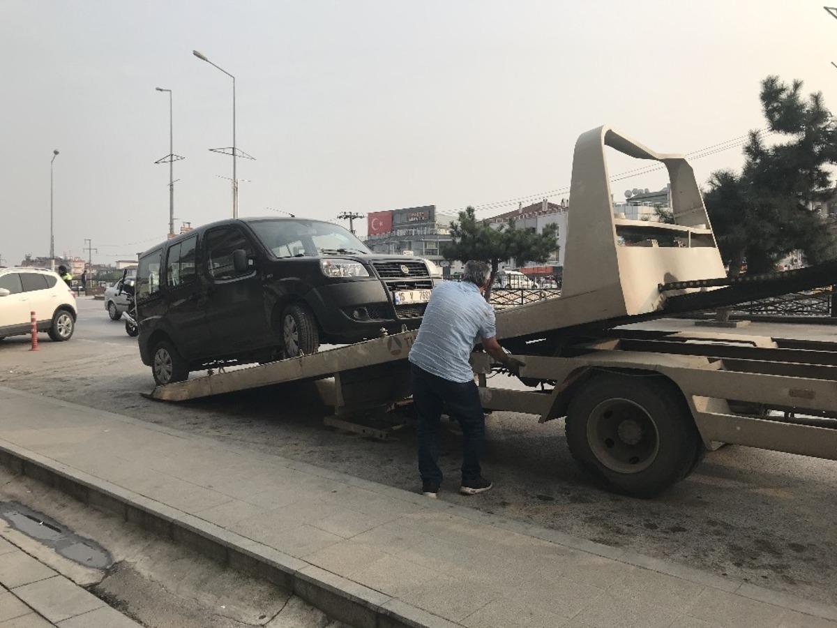 D&uuml;zce&rsquo;de otob&uuml;s duraklarına sıkı denetim