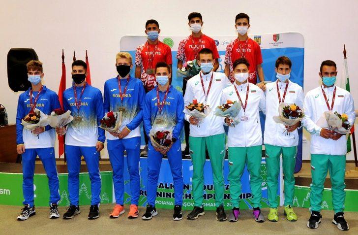 AİÇÜ Rektörü Prof. Dr. Karabulut, şampiyon sporcuyu kutladı G4