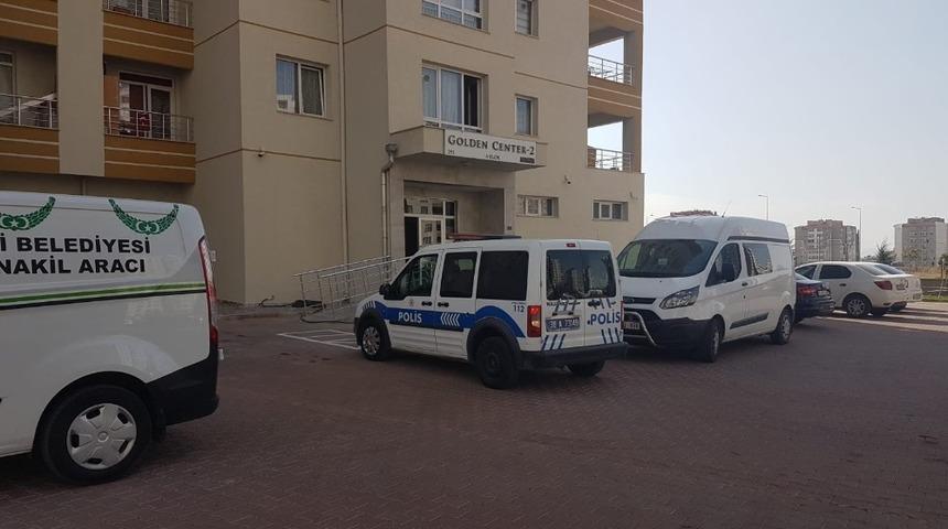 Yalnız yaşayan kadın &ouml;l&uuml; bulundu