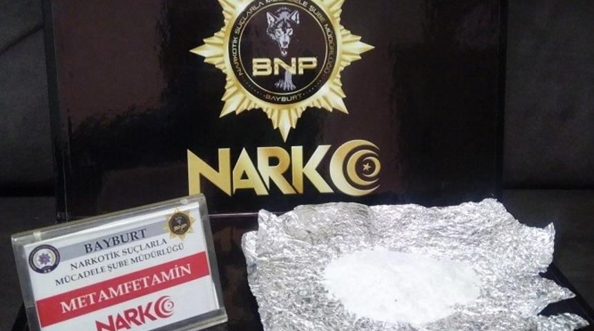 Bayburt&rsquo;ta uyuşturucu operasyonu: 5 ş&uuml;pheli yakalandı