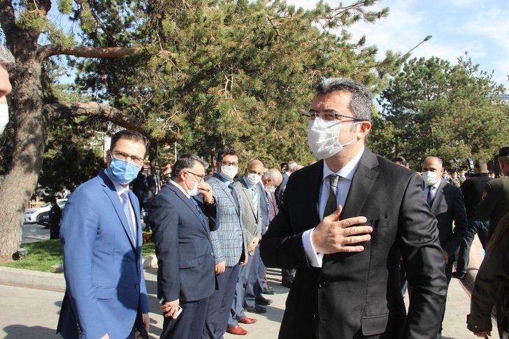 29 Ekim kutlamaları çelenk sunma töreni ile başladı G2