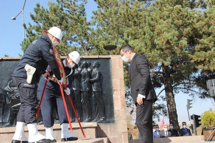 29 Ekim kutlamaları çelenk sunma töreni ile başladı G4