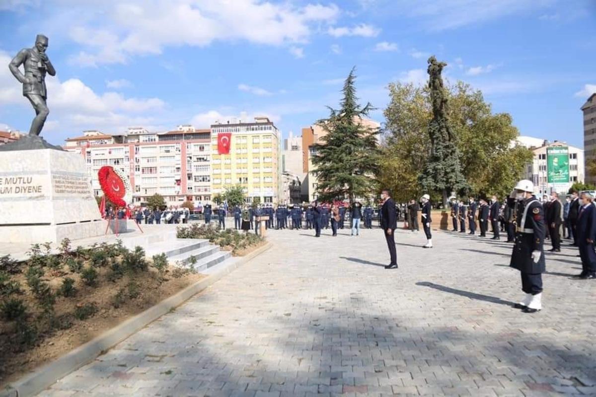 K&uuml;tahya&rsquo;da Cumhuriyet Bayramı coşkusu
