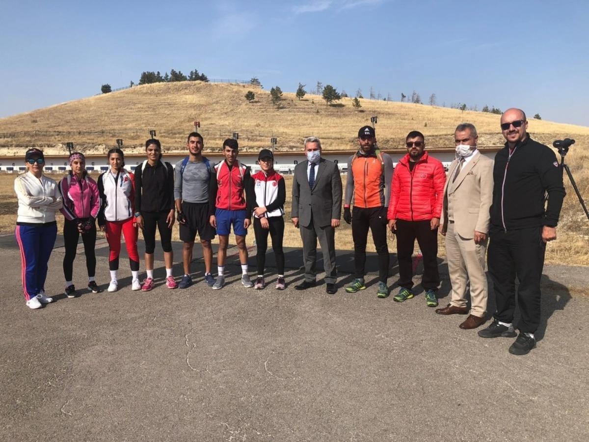 Biathloncular g&uuml;&ccedil; depoluyor