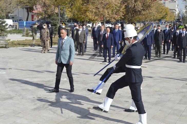 Ağrı’da 29 Ekim Cumhuriyet Bayramı dolayısıyla tören düzenlendi G4