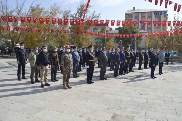 Ağrı’da 29 Ekim Cumhuriyet Bayramı dolayısıyla tören düzenlendi G5
