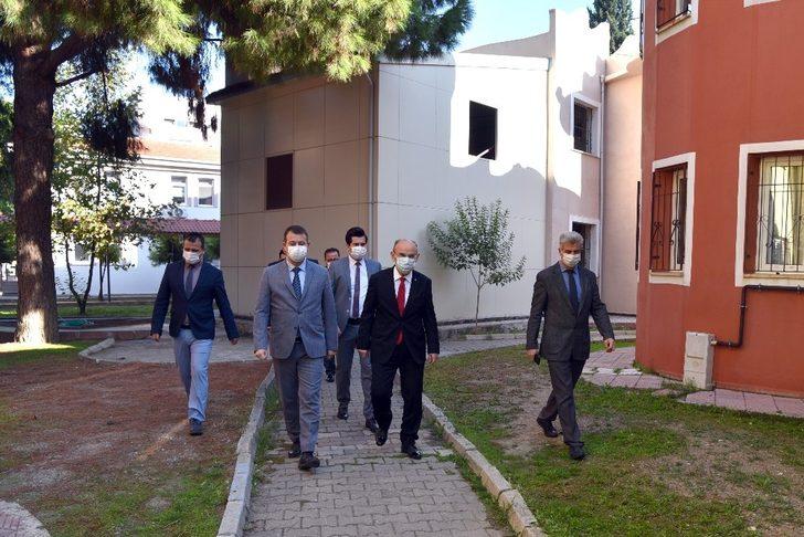 Vali Karadeniz çocuklarla bir araya geldi G2