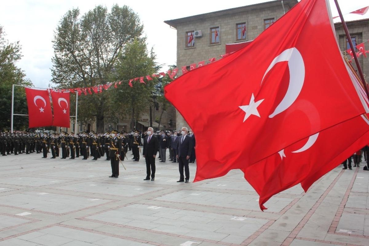 Isparta&rsquo;da 29 Ekim kutlamaları &ccedil;elenk t&ouml;reniyle başladı