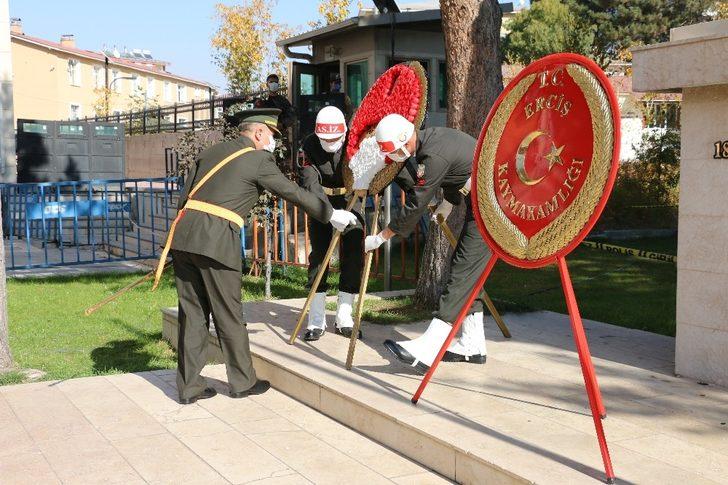 Erciş’te 29 Ekim kutlama programı çelenk sunumuyla başladı G4