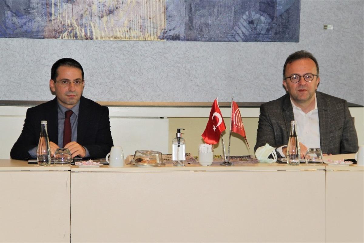 BİK Genel M&uuml;d&uuml;r&uuml; Rıdvan Duran, İzmir&rsquo;deki gazete sahipleriyle buluştu