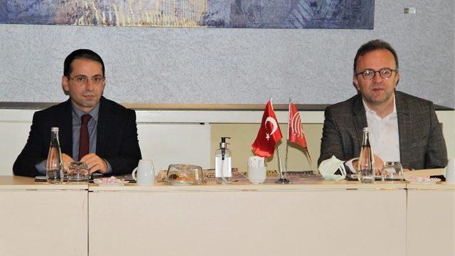 BİK Genel Müdürü Rıdvan Duran, İzmir’deki gazete sahipleriyle buluştu