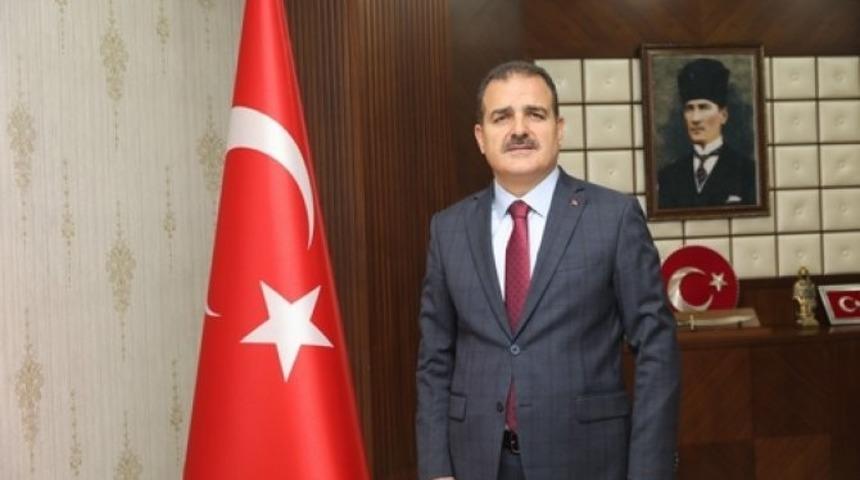 Vali Akbıyık&rsquo;tan Cumhuriyet Bayramı mesajı