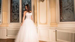 Rüyada beyaz gelinlik giymek ne anlama gelir? Rüyada gelinlik giyip çıkarmak, evlenmek ne demek?