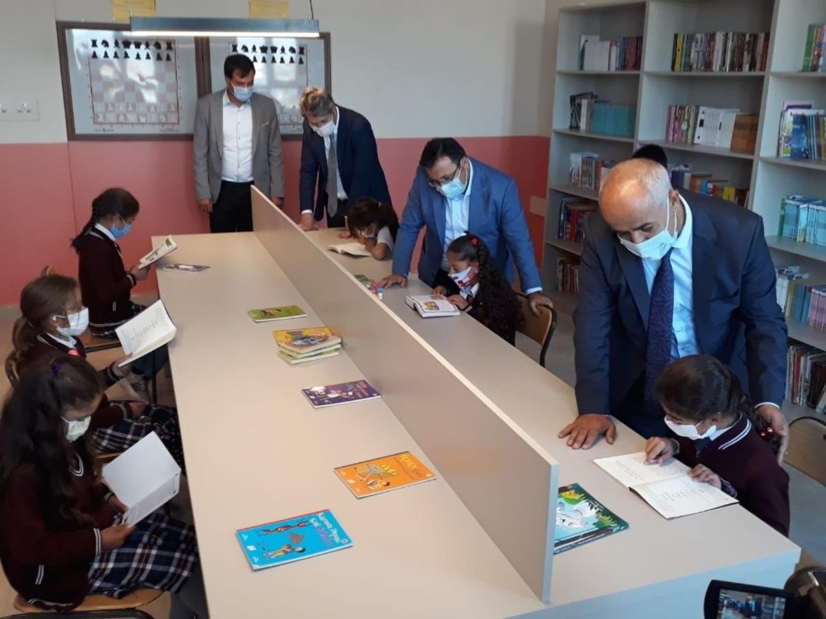 &Ccedil;aldıran Belediyesinden iki okula k&uuml;t&uuml;phane