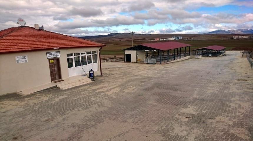 Aslanapa&rsquo;da hayvan pazarı ve il&ccedil;e halk pazarı kapatıldı