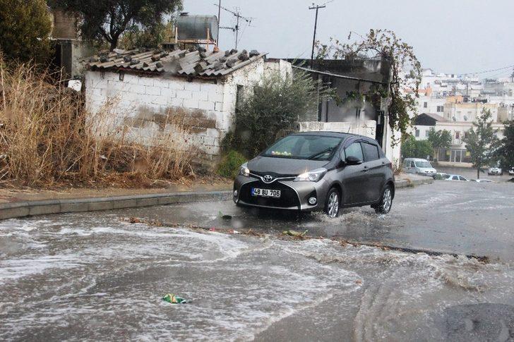 Bodrum’da sokaklar göle döndü G2