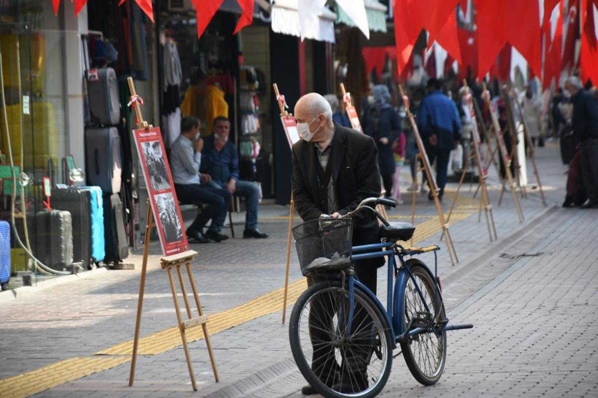 İneg&ouml;l ve Cumhuriyet sergisi a&ccedil;ıldı