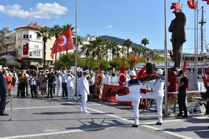 Cumhuriyet Bayramının 97.yılında Marmaris’te çelenk sunma töreni yapıldı G2