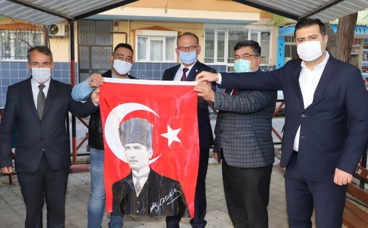 Başkan &Ccedil;etin Akın&rsquo;dan Cumhuriyet Bayramı hediyesi