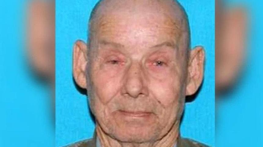 Ailenin ş&ouml;mine s&uuml;s&uuml; olarak kullandığı kafatası 8 yıldır kayıp olan adama ait &ccedil;ıktı