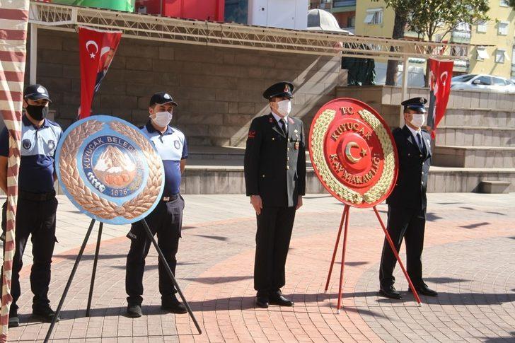 Kuyucak’ta Atatürk anıtına çelenk sunuldu G4