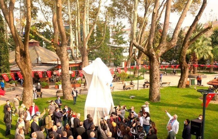 Zonguldak’ın ilk milletvekili Tunalı Hilmi’nin heykeli açıldı G3