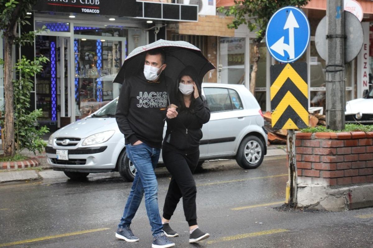 Aydın&rsquo;da beklenen yağış başladı