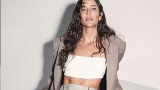 Berrak Tüzünataç tatile devam ediyor! Mayolu pozu sosyal medyada olay yarattı!