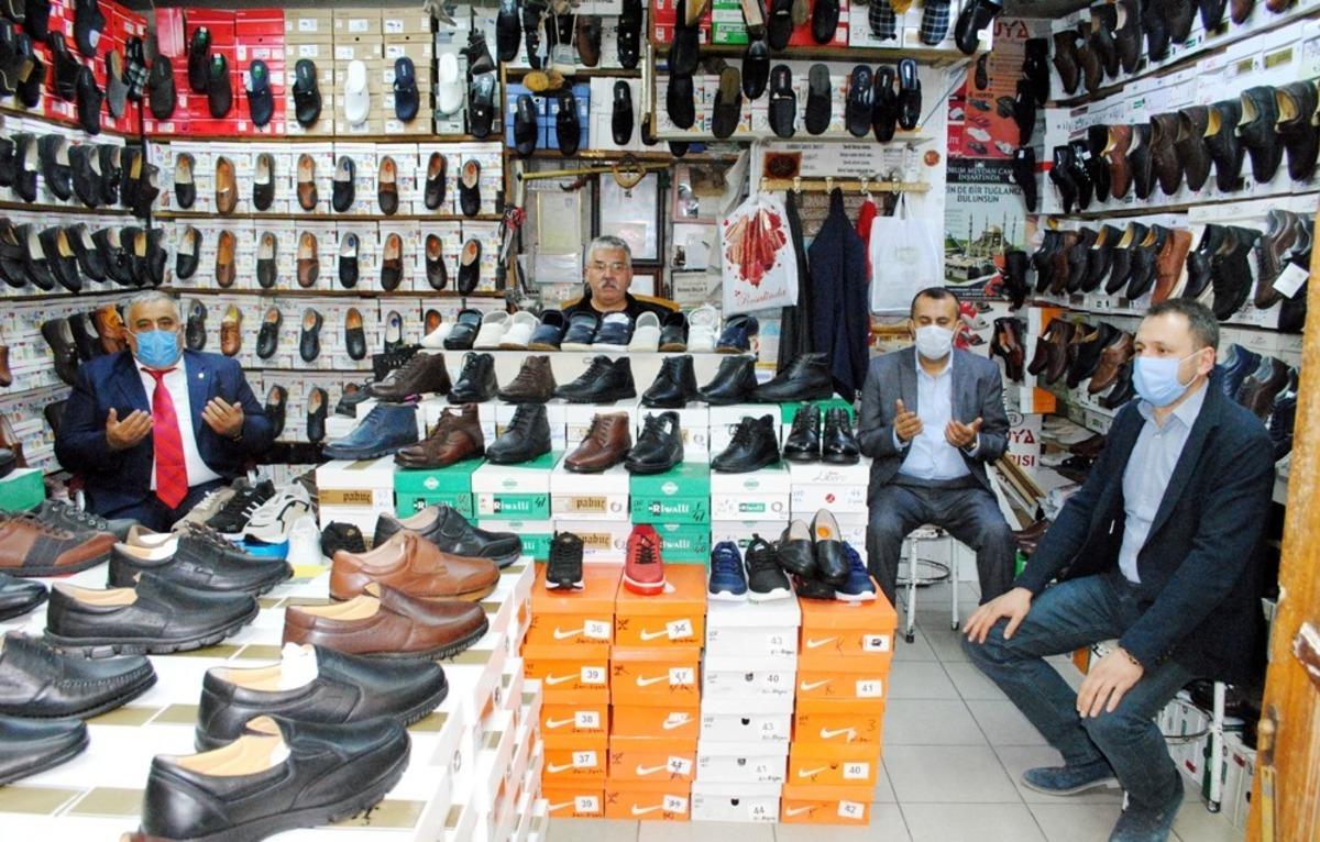 Dikiciler odasından kandil duası