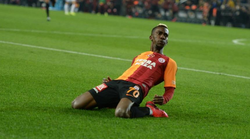 SON DAKİKA! Galatasaray'da barışma hediyesi transfer! Onyekuru geri d&ouml;n&uuml;yor...