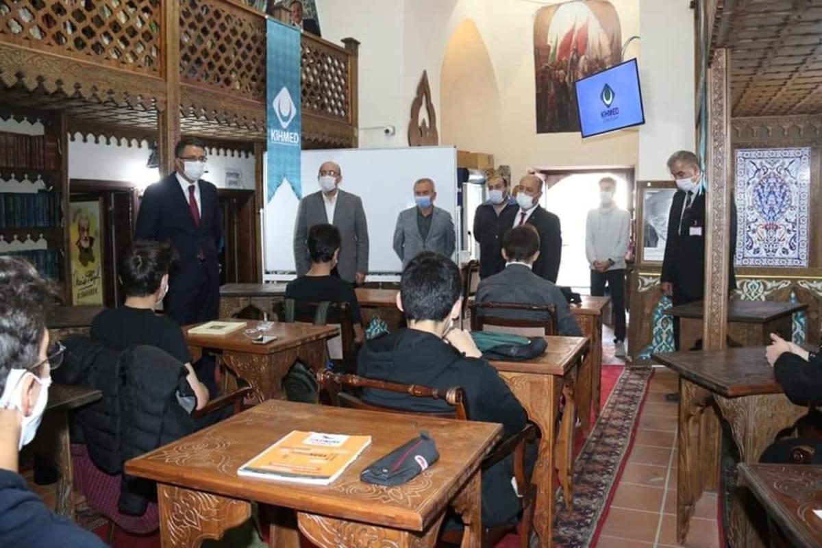 KİHMED, 70 &ouml;ğrenciyi sınava hazırlıyor