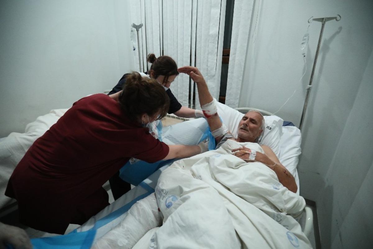 Berde&rsquo;deki f&uuml;zeli saldırıda yaralanan siviller korku dolu dakikaları anlattı