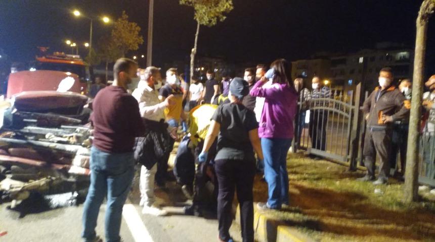 Çorum'da freni boşalan kamyon 3 otomobile çarptı: Çok sayıda yaralı var