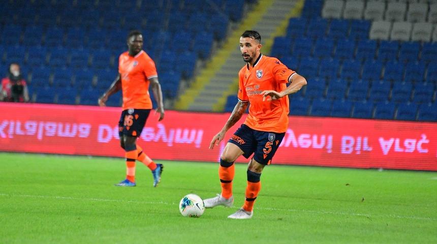 Mehmet Topal tarih yazmaya devam ediyor