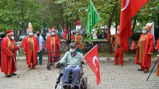 Huzurevi Mehter Takımı ilk gösterisini yaptı