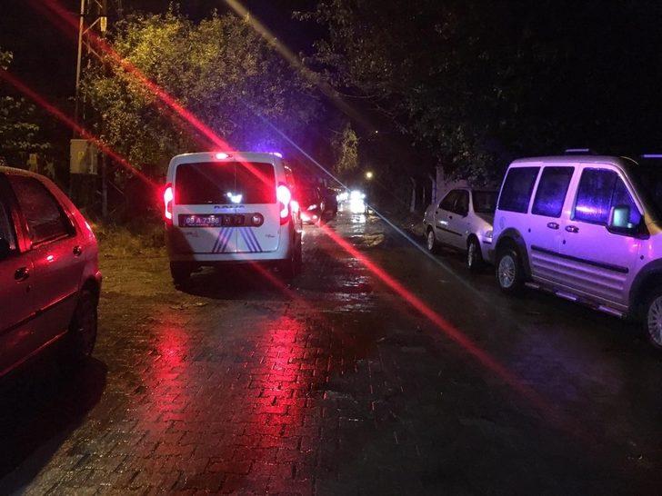 Traktör ile demir kapı arasına sıkışan çiftçi hayatını kaybetti G2