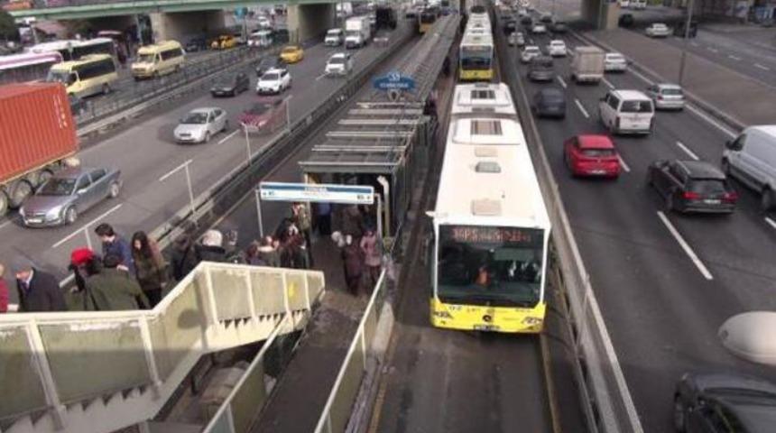 29 Ekim toplu taşıma ücretsiz... 2020 Cumhuriyet Bayramı'nda otobüsler bedava mı?29 Ekim'de İETT metro, metrobüs, vapur, tramvaylar ücretsiz mi?