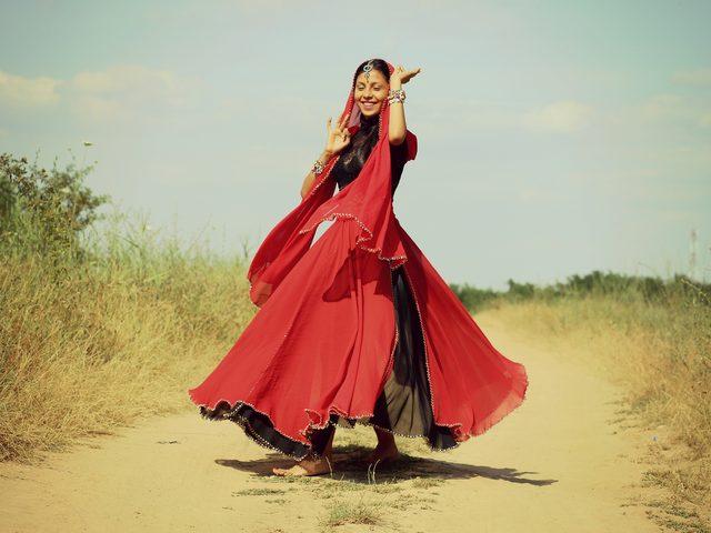 R&uuml;yada dans etmek